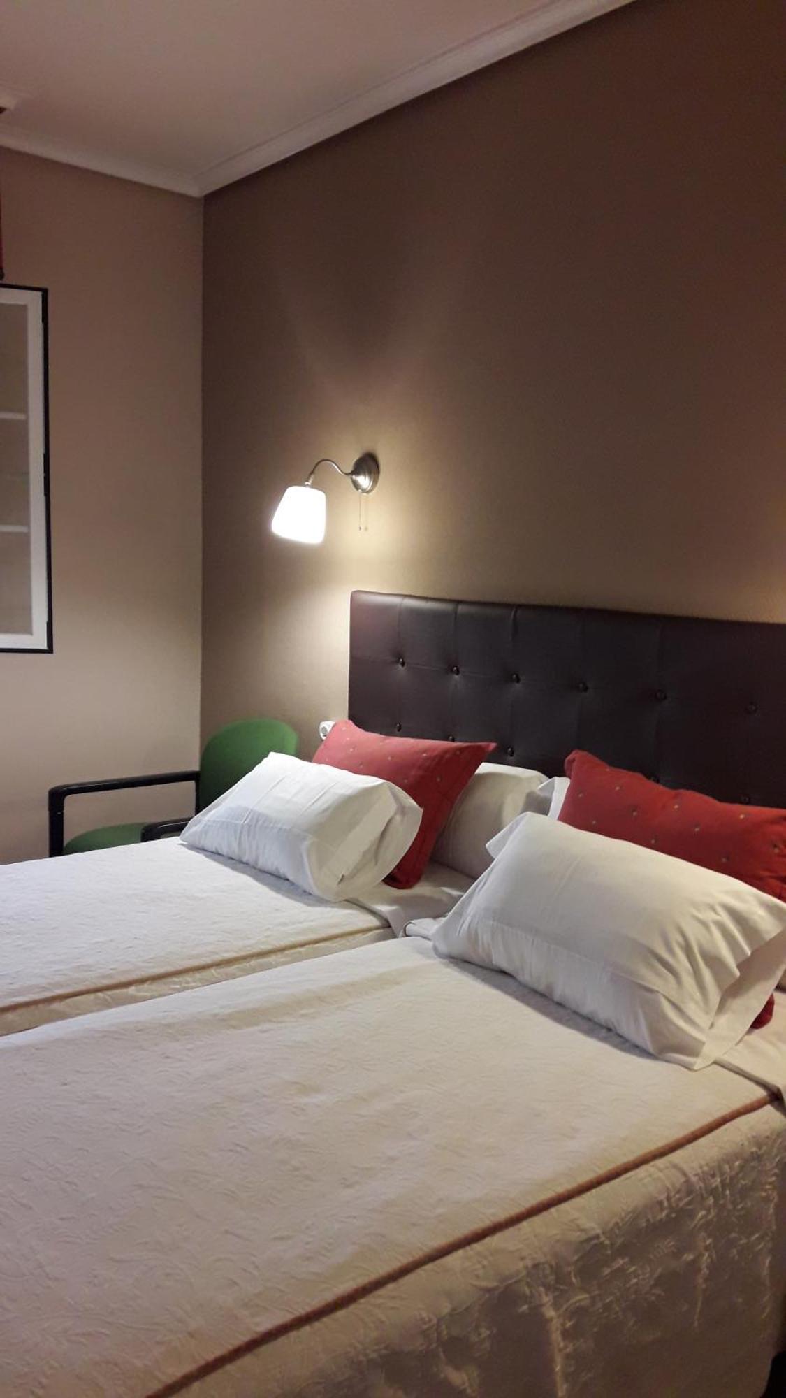 Hostal Martin - Sanabria Ribadelago Ngoại thất bức ảnh