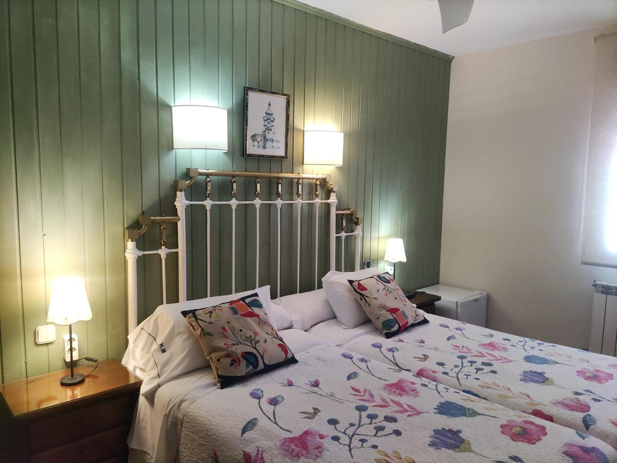 Hostal Martin - Sanabria Ribadelago Ngoại thất bức ảnh