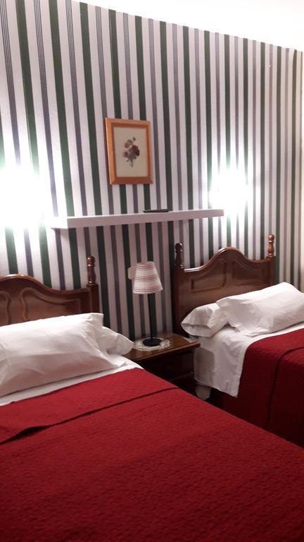 Hostal Martin - Sanabria Ribadelago Ngoại thất bức ảnh