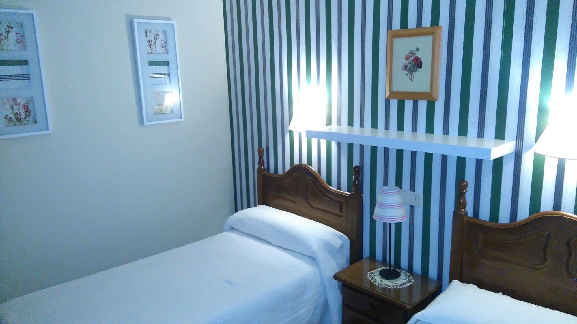 Hostal Martin - Sanabria Ribadelago Ngoại thất bức ảnh