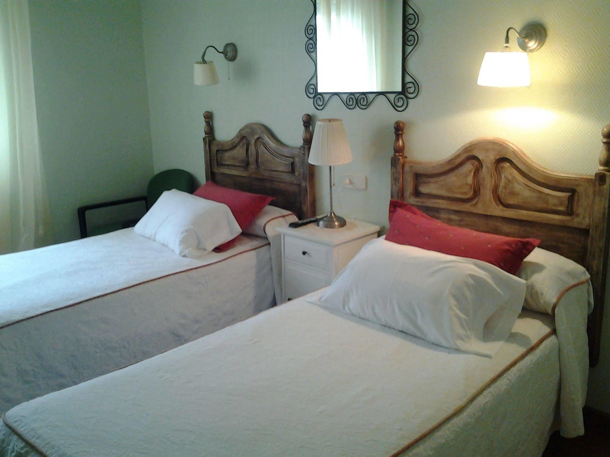 Hostal Martin - Sanabria Ribadelago Ngoại thất bức ảnh