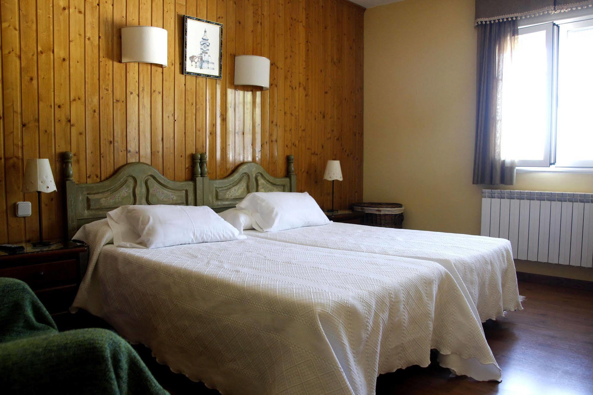 Hostal Martin - Sanabria Ribadelago Ngoại thất bức ảnh